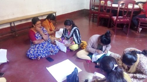 day-care-center-for-old-age-women (3)